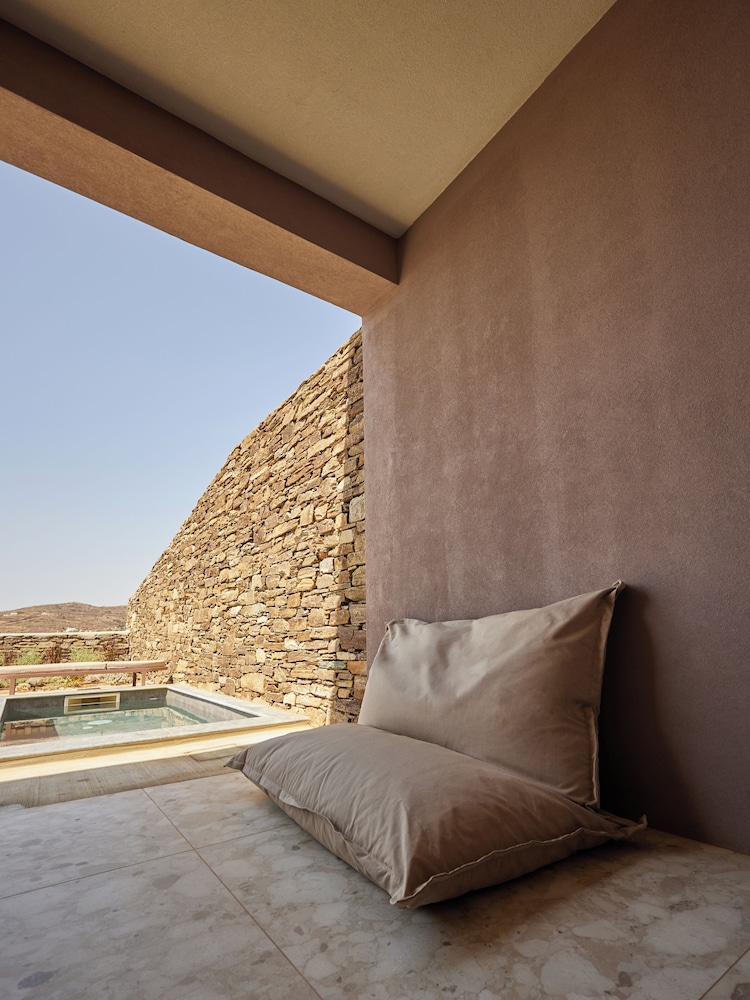 Junior Suite, King Bed, Plunge Pool، Sun Aeriko 3/5