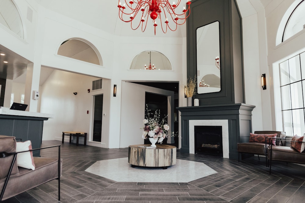 Vinland Hotel and Lounge 12/71