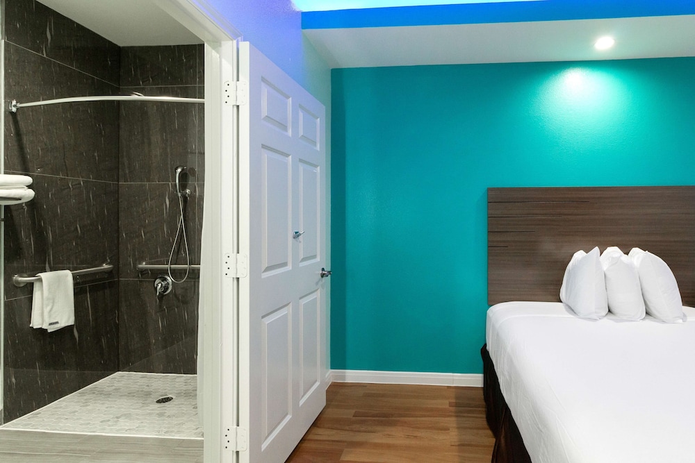 Americas Best Value Inn Aldine Westfield 16/33
