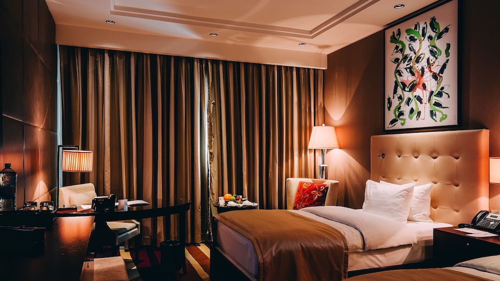 Deluxe, King Bed, Forest View