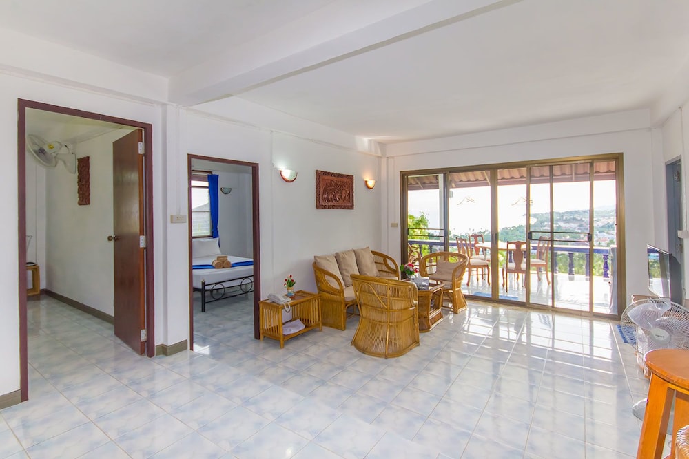 Seaview Paradise Beach & Mountain Villas 8/30