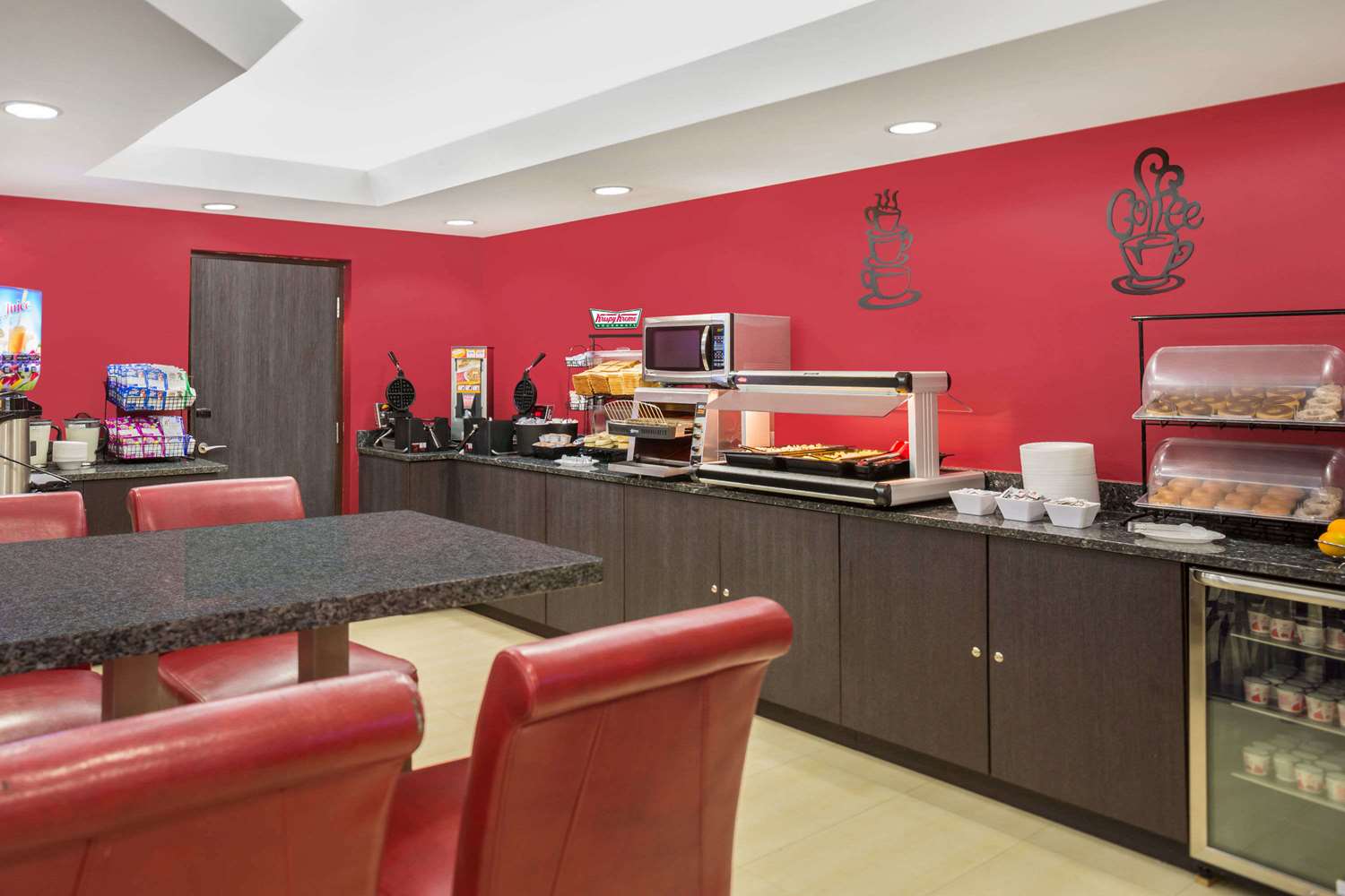 Ramada By Wyndham Miami Springs/Miami International Airport 34/48