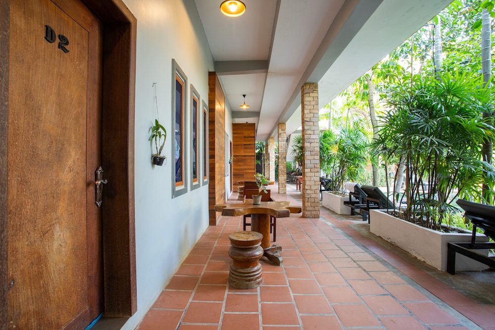 Indra Porak Residence 8/74