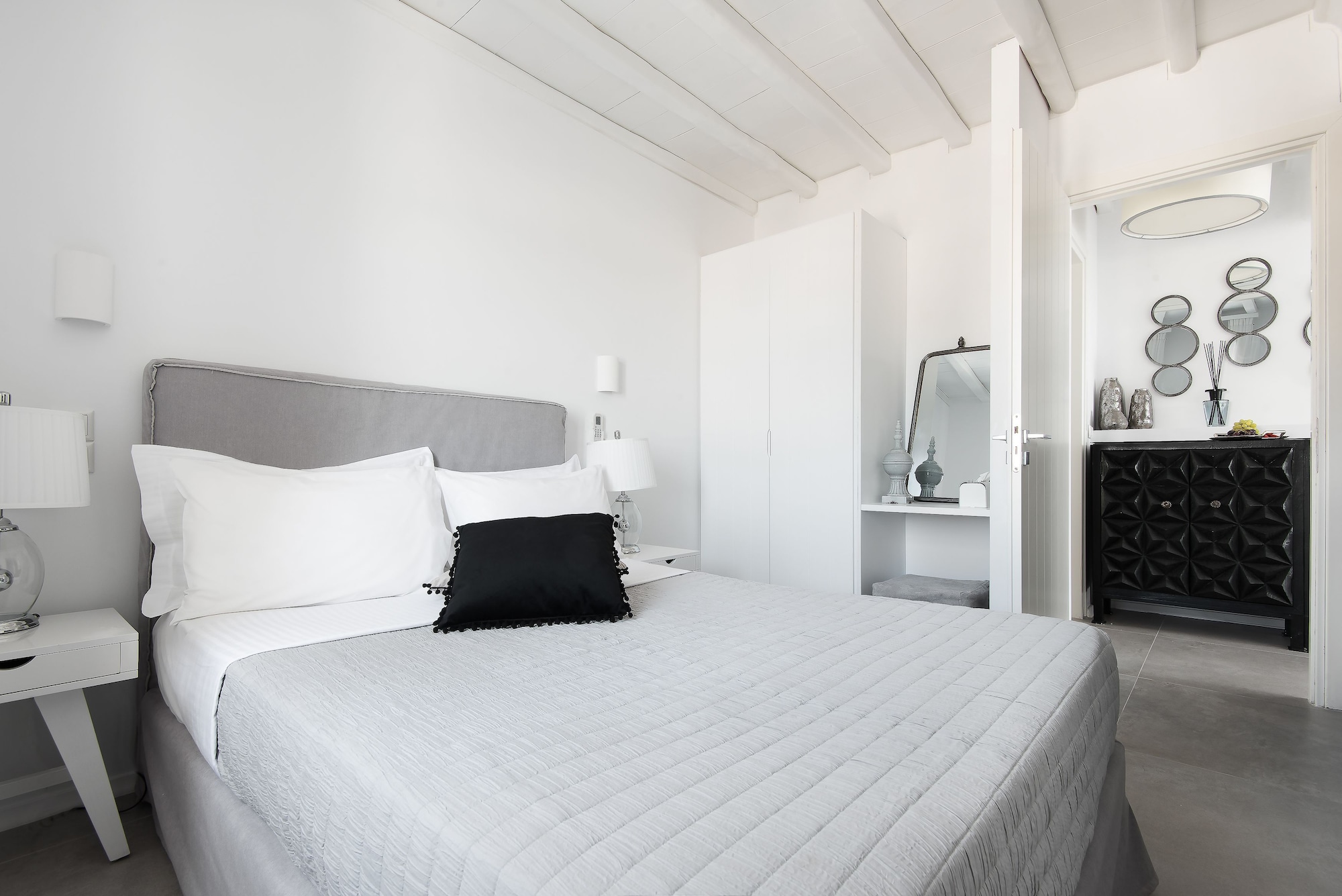 2 Bedrooms, Suite, 2 Queen Beds, Sea View, Outdoor Jetted Tub, Sofa