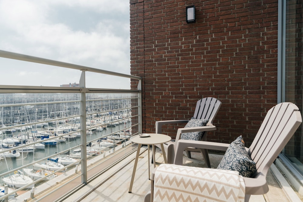 BizStay Harbour Scheveningen Apartments 20/50