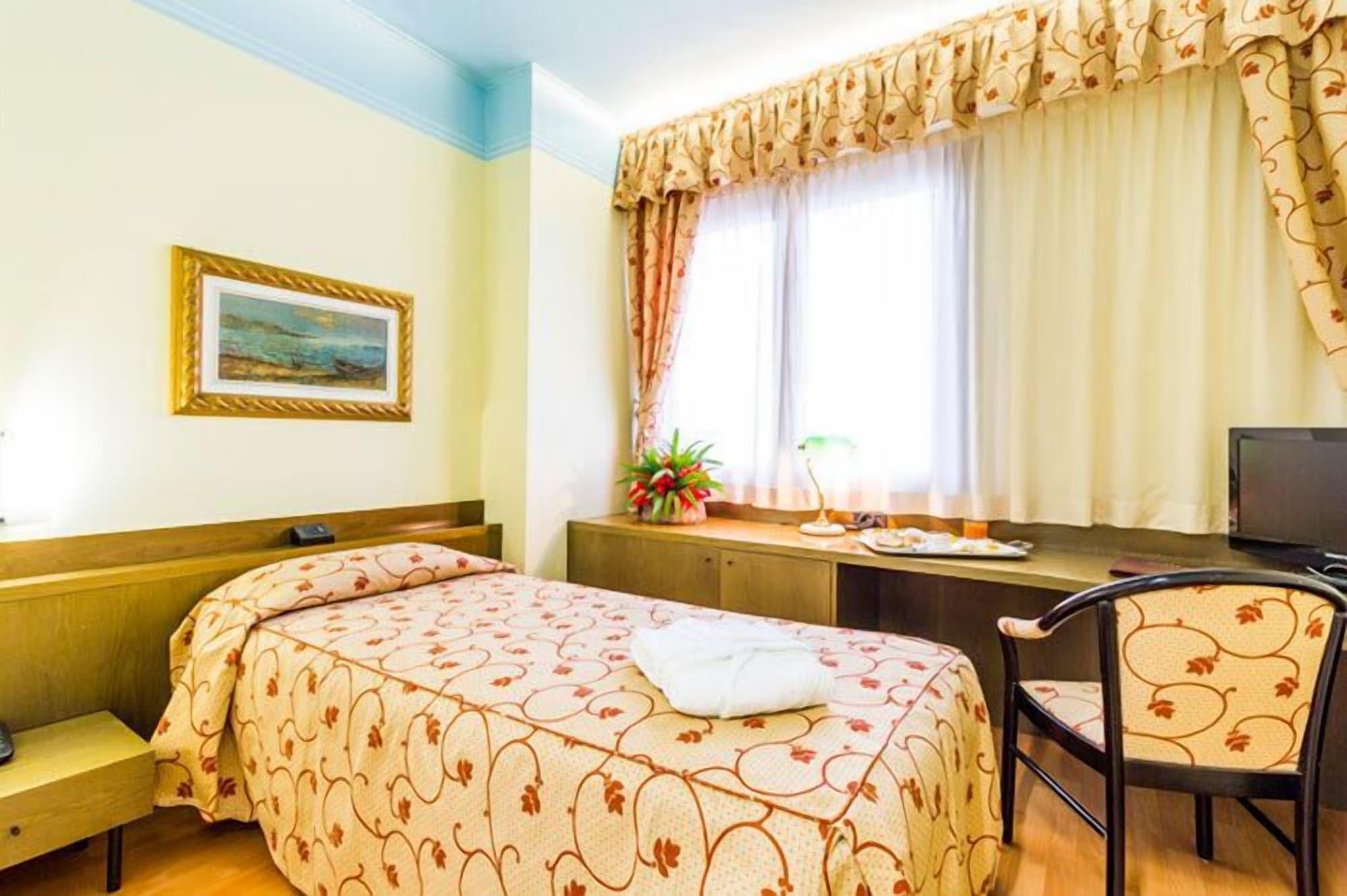 Hotel Melas 4/50