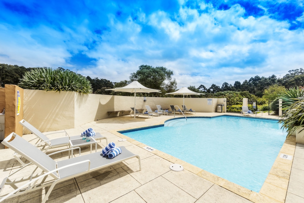 Grand Mercure Basildene Manor 2/46