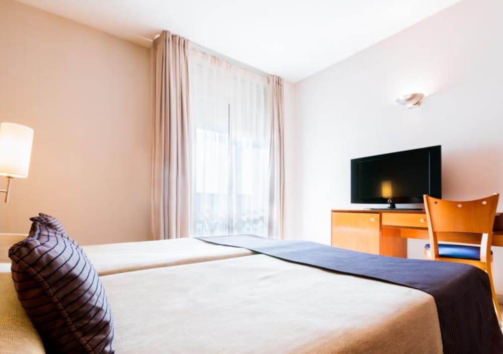 Granollers Hotel 6/23