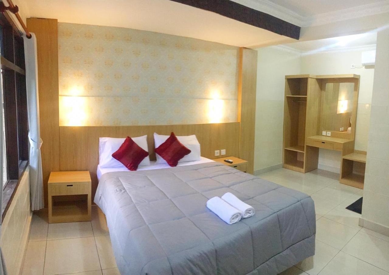 Dewa Bharata Bungalow Legian 11/20