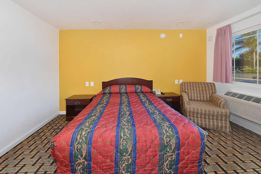 Budget Inn 9/21