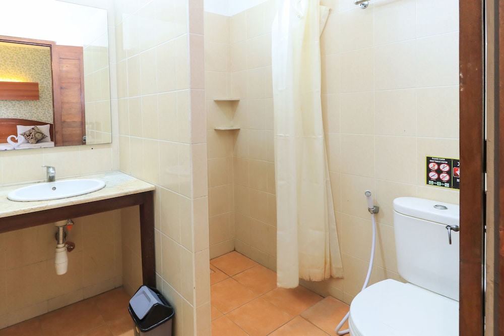Ayu Lili Garden Hotel 48/48