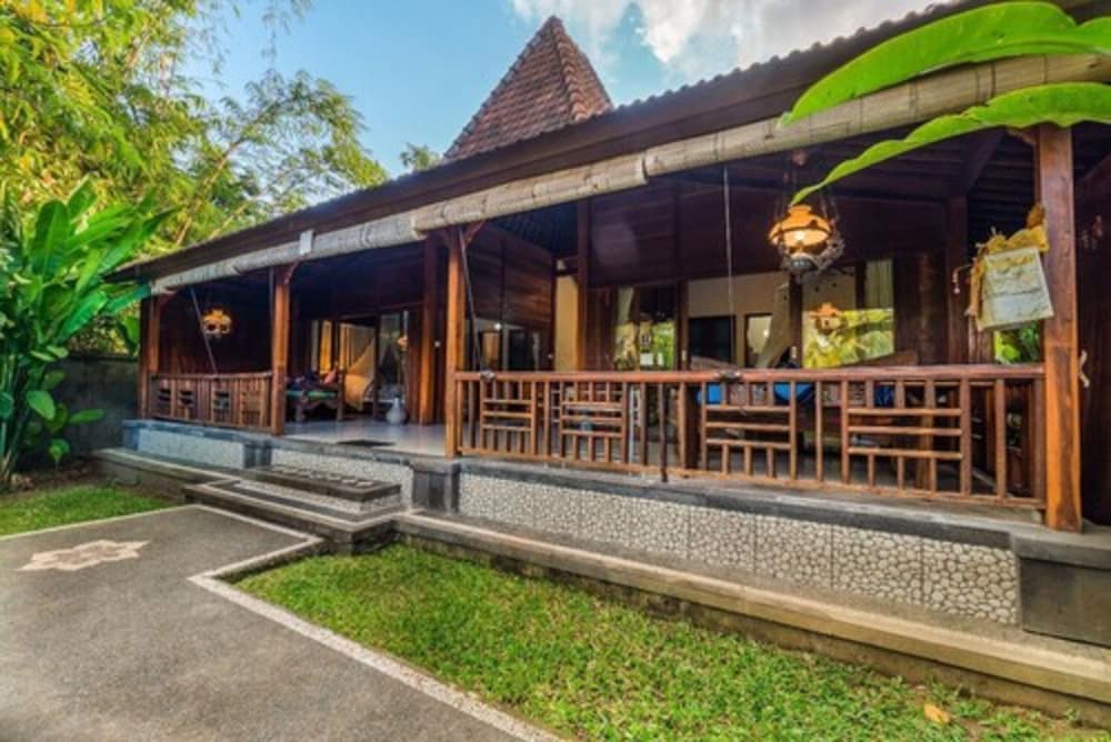 Sari Bamboo Villas 2/63