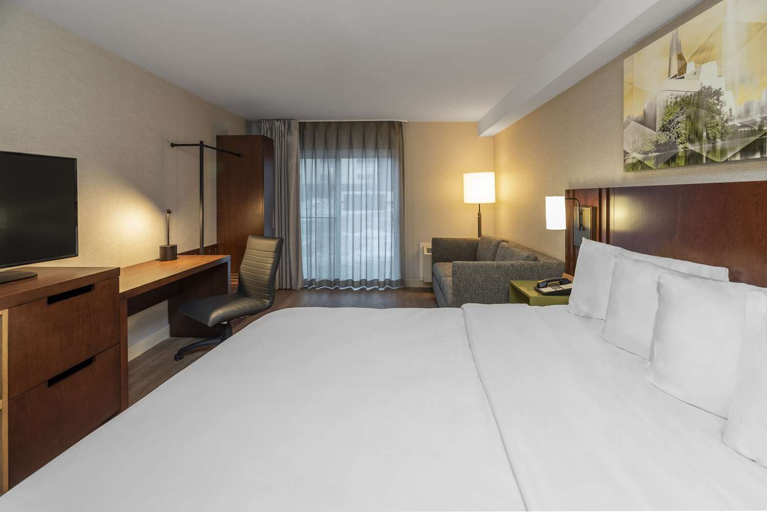 Upgrade, Business, King Bed، Comfort Inn Sudbury East 6/9