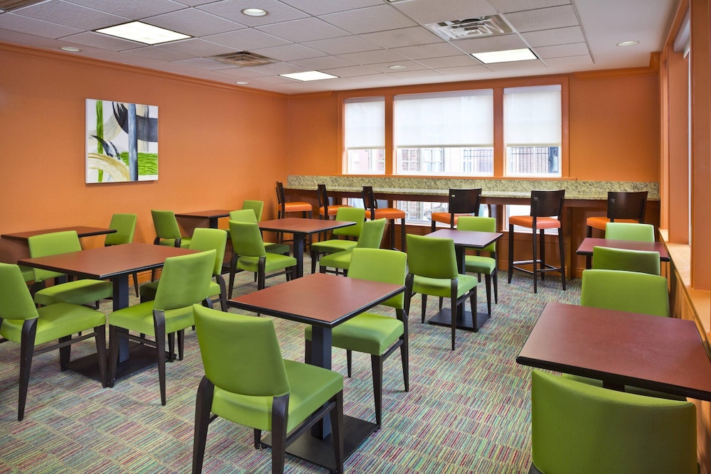 Residence Inn by Marriott Arundel Mills BWI Airport 48/62