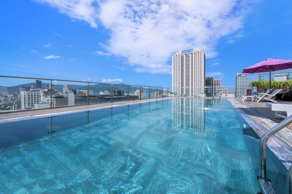Aria Grand Hotel & Apartments 46/50