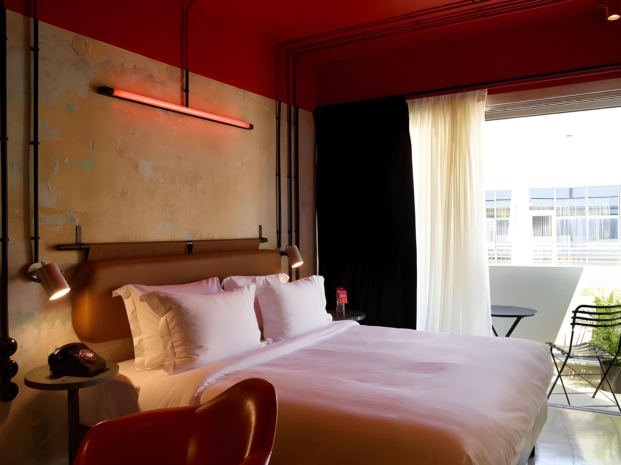 Medium, Single, Double Bed, Balcony