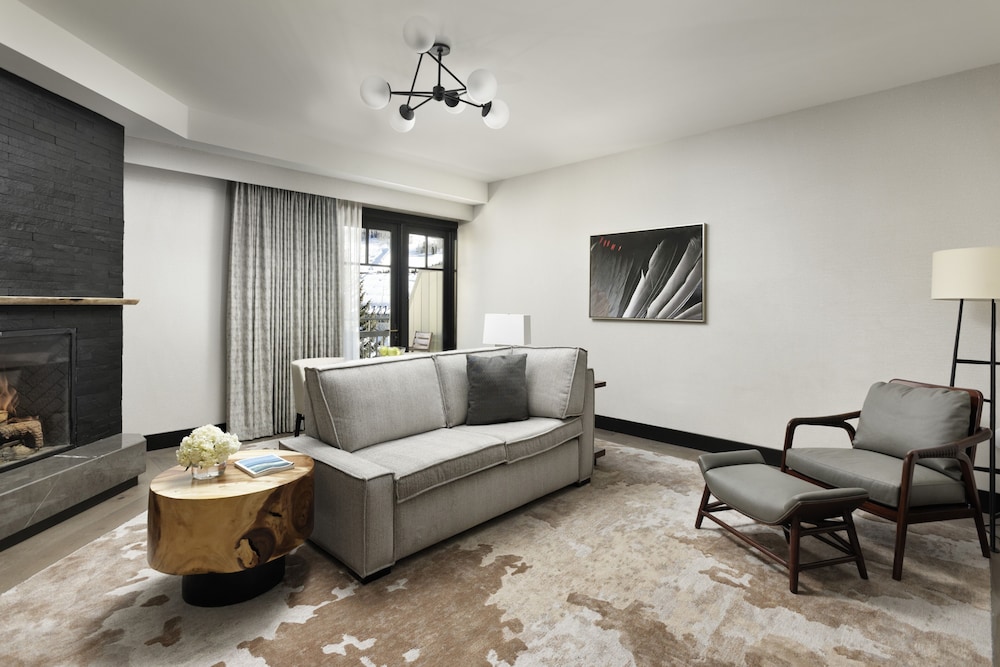 Four Seasons Resort and Residences Vail 60/93