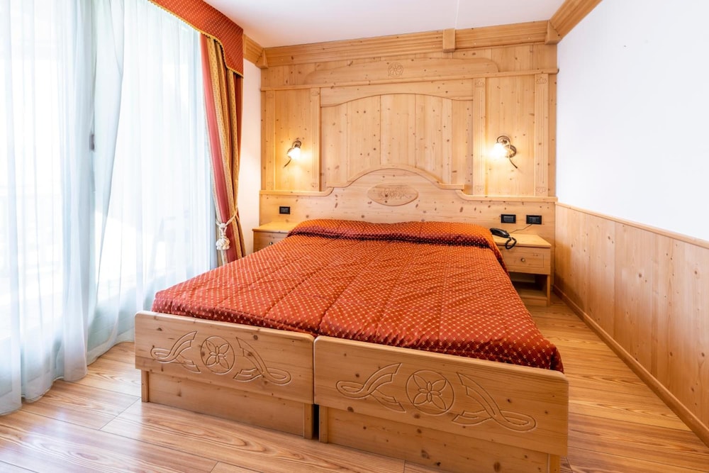 Lady Maria Hotel And Resort 40/70