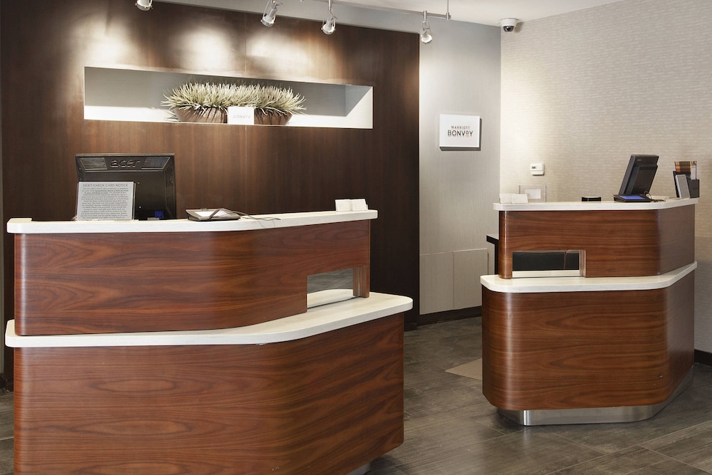 Courtyard By Marriott Valdosta 4/35