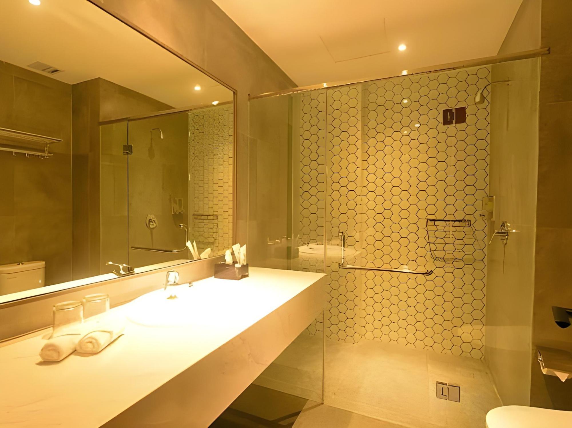 Rogers Hotel Manado 36/36