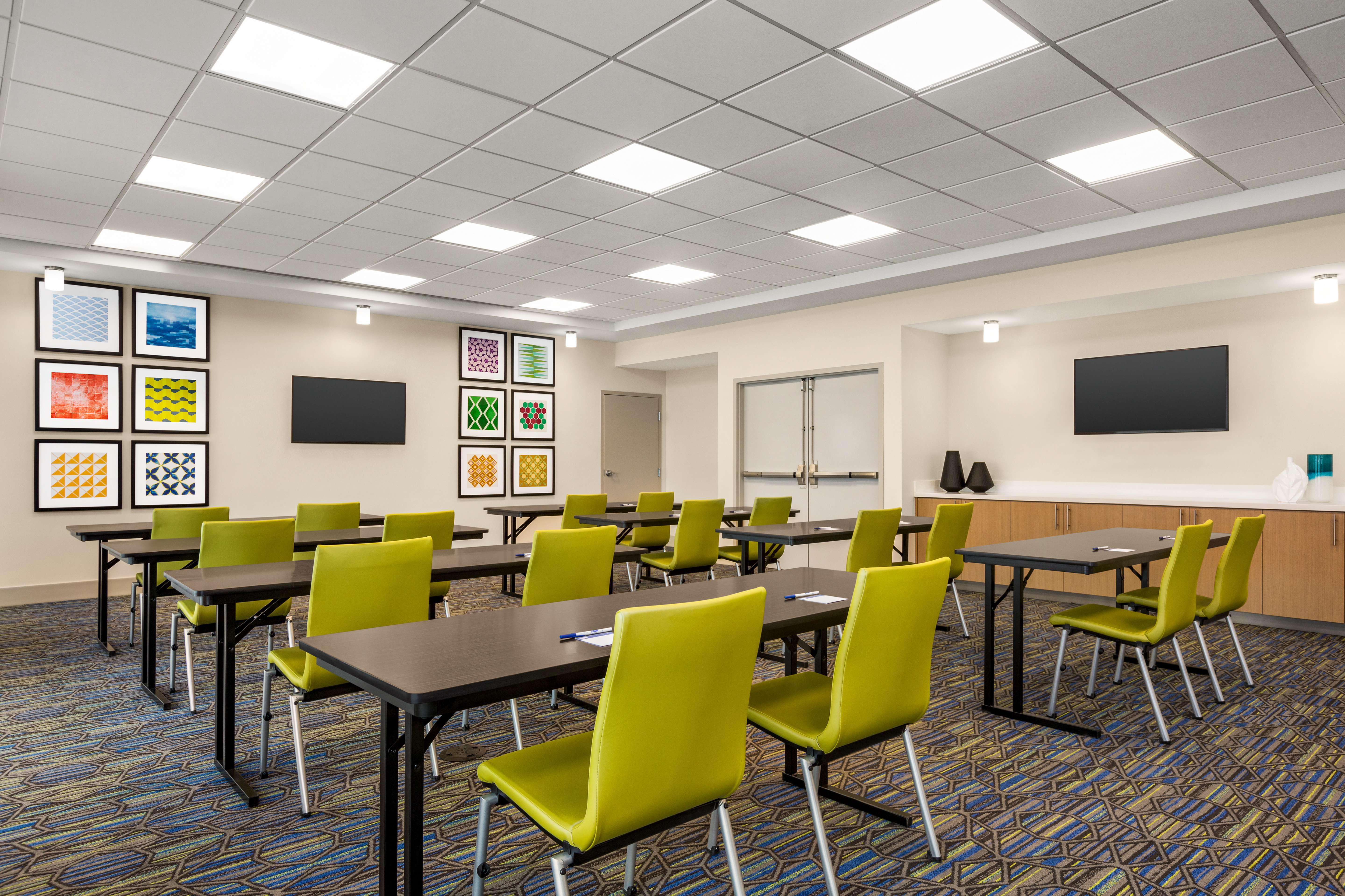 Holiday Inn Express & Suites - Ukiah 71/80