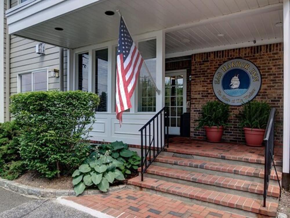 Sag Harbor Inn 1/17