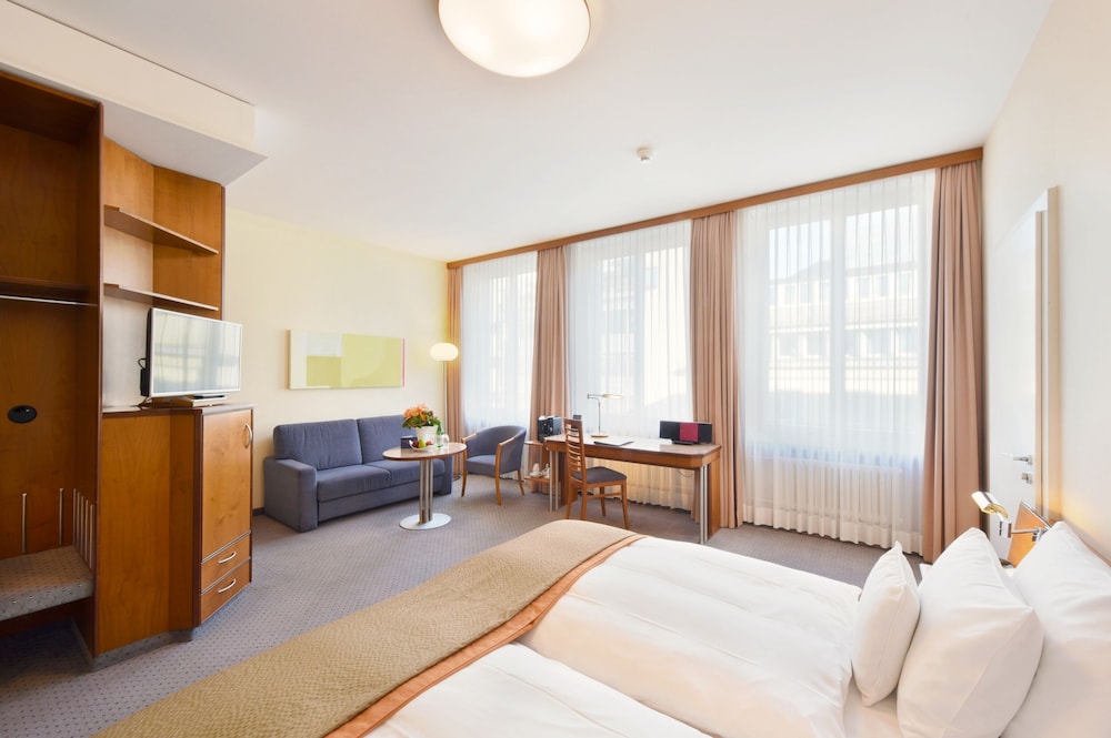 Hotel Glarnischhof 13/65