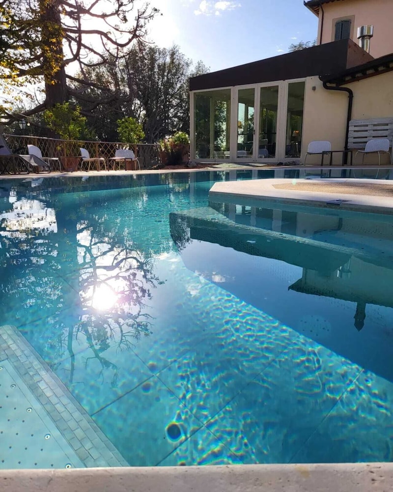 CORTONA RESORT AND SPA(FORMERLY HOTEL VILLA AUREA) 2/35