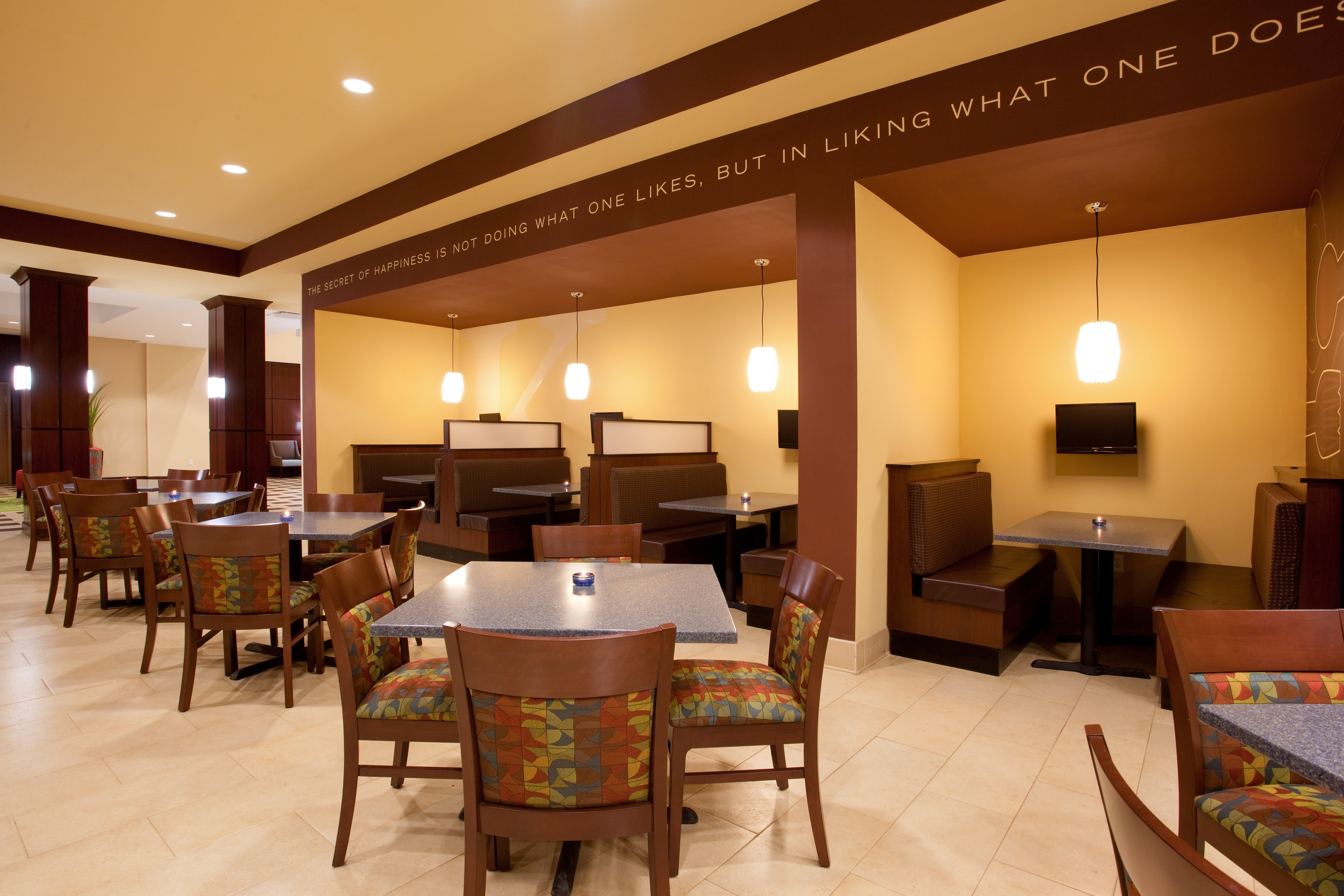 Holiday Inn St. Louis Fairview Heights 63/72