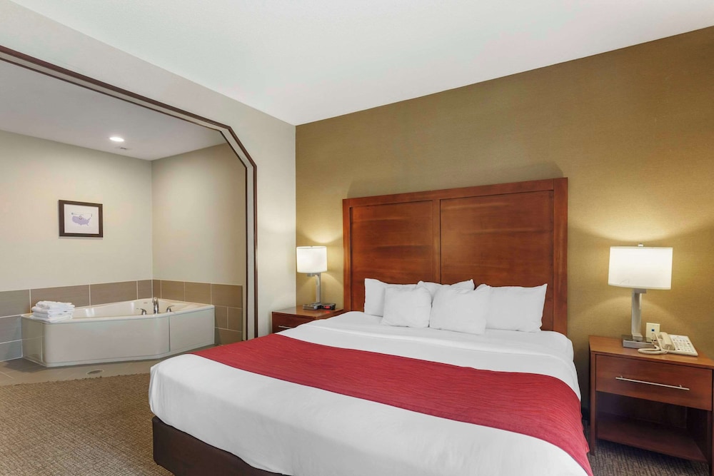 Comfort Inn & Suites Rapid City South - Mt Rushmore Gateway 26/66