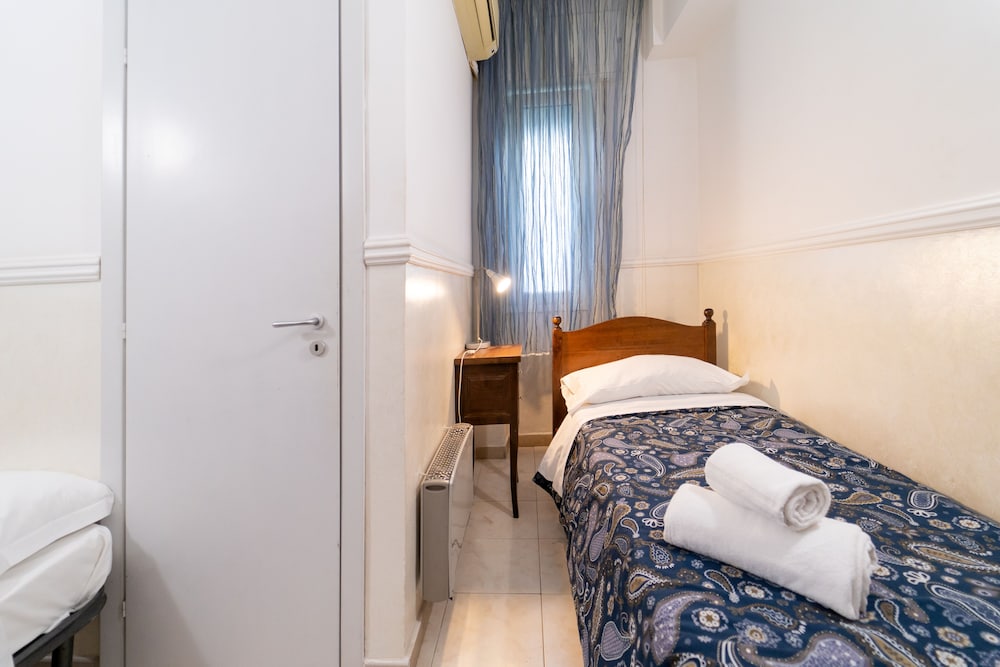 Hotel Bella Capri 24/50