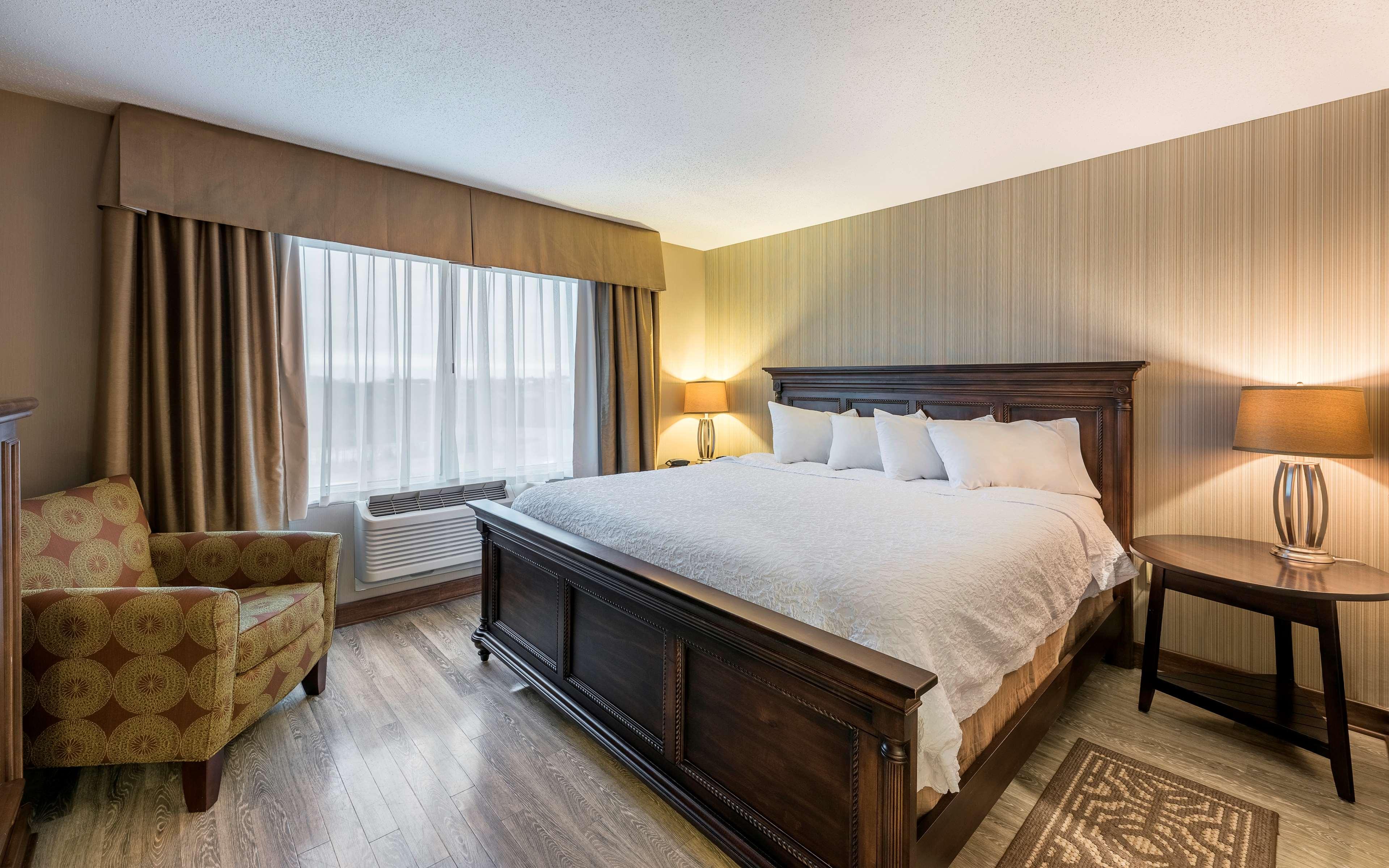 1 Bedroom, Boardroom, Executive, Suite, King Bed