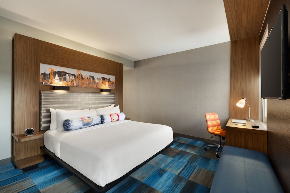 ALOFT, KING BED