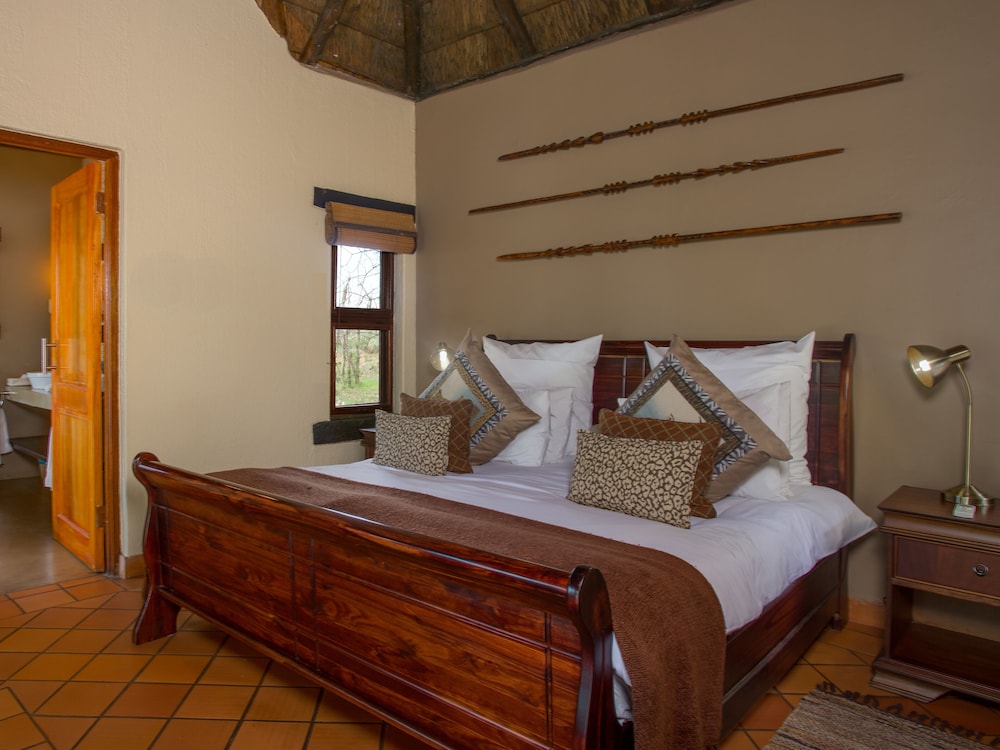 MADIKWE RIVER LODGE 3/42