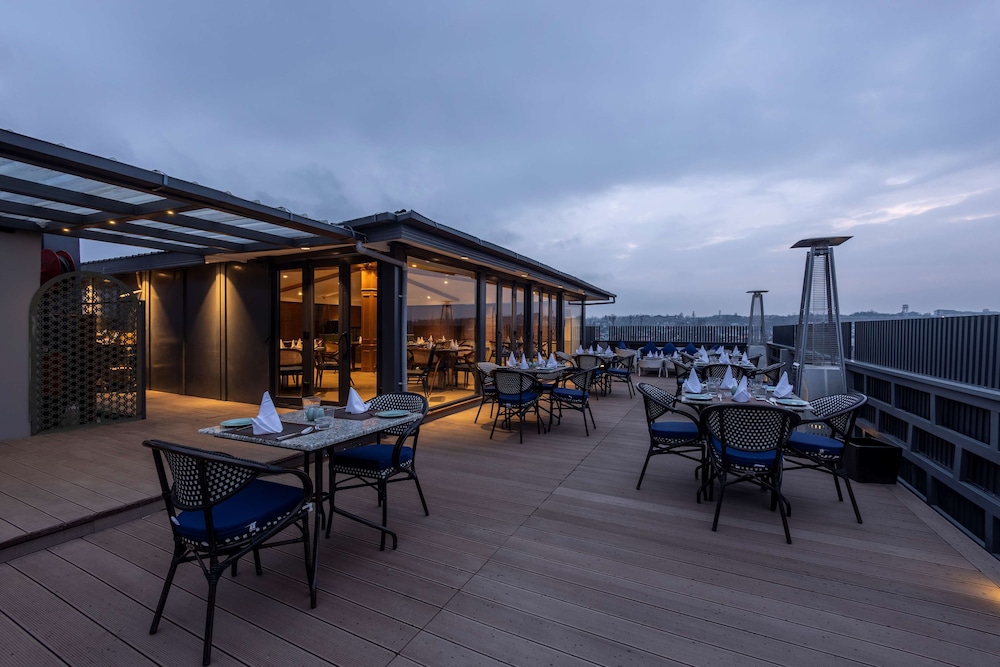 Sarovar Portico Srinagar 7/54