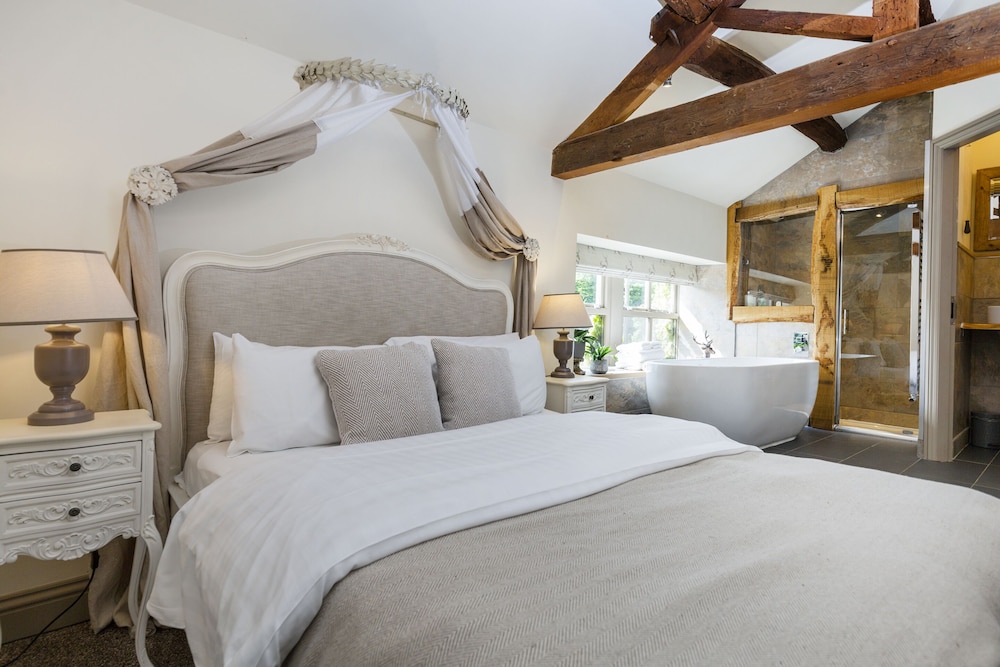 The Fleece Countryside Inn 19/50