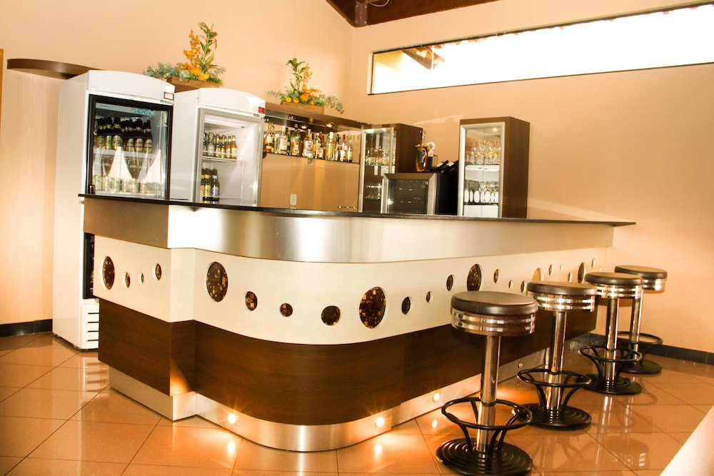 Hotel Lago Dourado 52/64