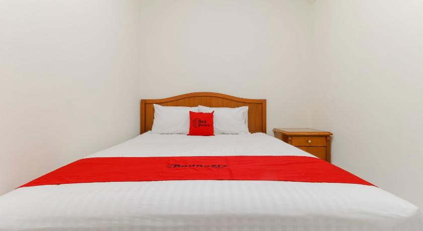 Reddoorz Plus Near Ciputra World Kuningan 2 21/50