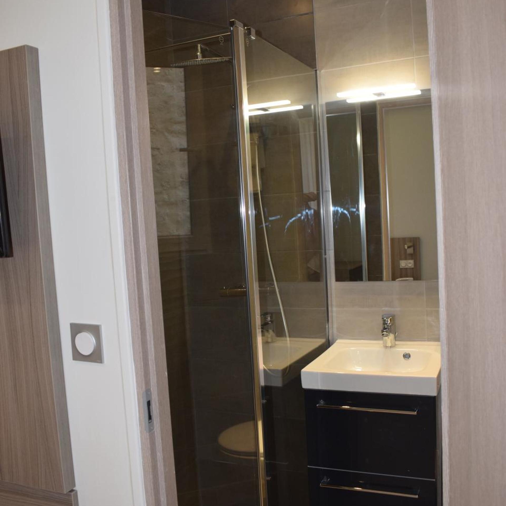 Hotel Puy De Dome 43/49