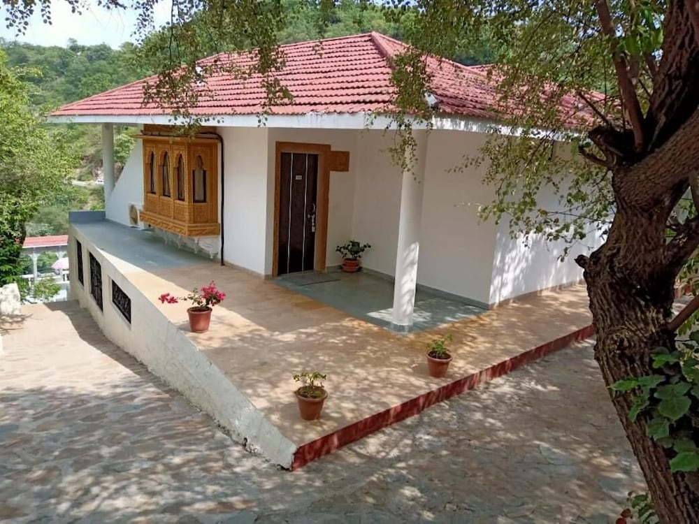 Dera Kumbhalgarh 4/36