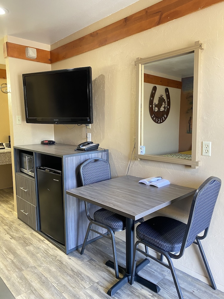 Americas Best Value Inn The Legends Inn 30/36