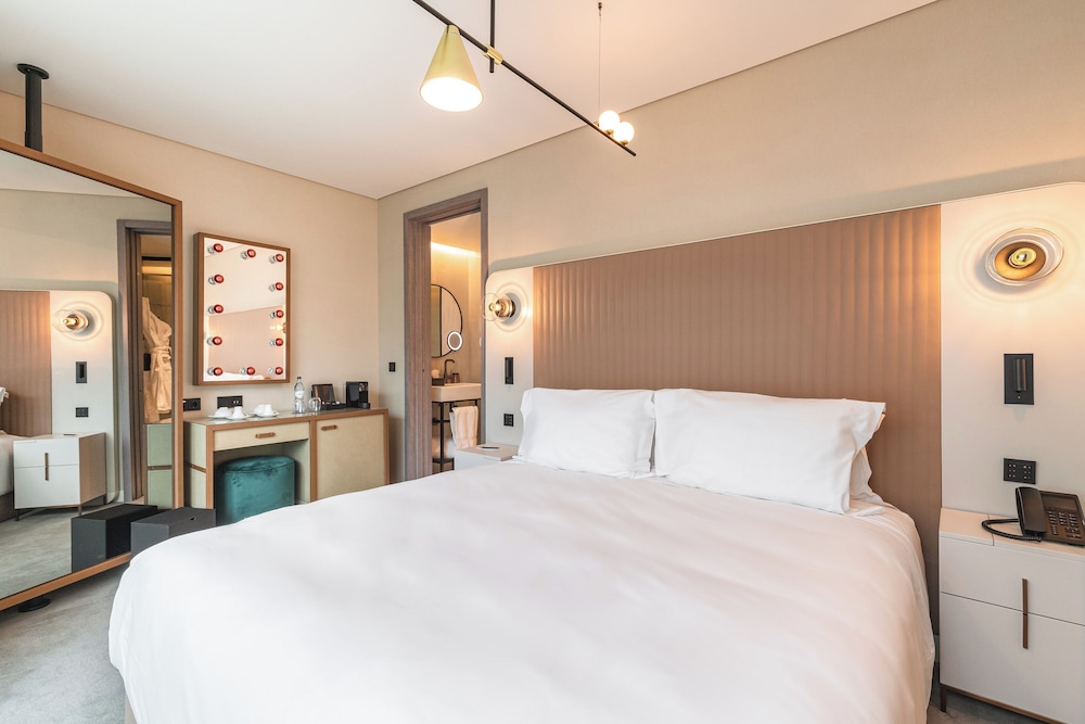 Luster Hotel 18/58