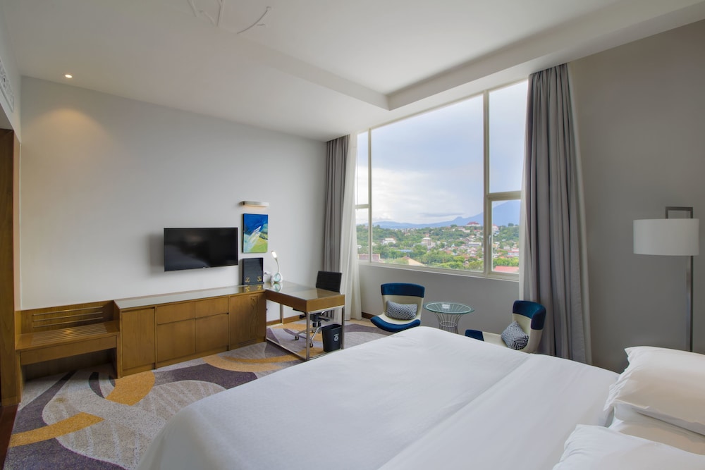 FOUR POINTS BY SHERATON MANADO 13/51