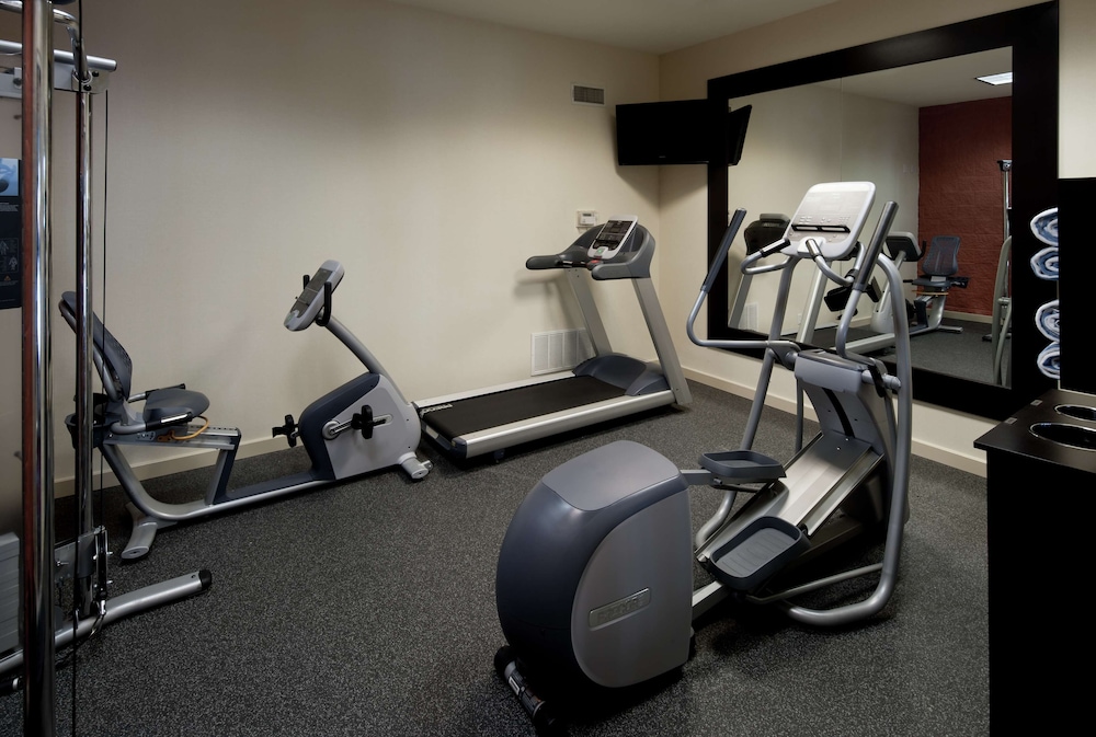 Hampton Inn And Suites Texarkana 16/32