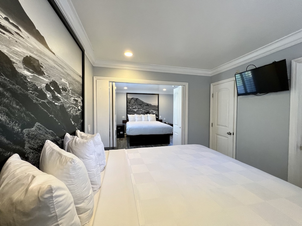 2 Bedrooms, Family Suite, 2 King Beds