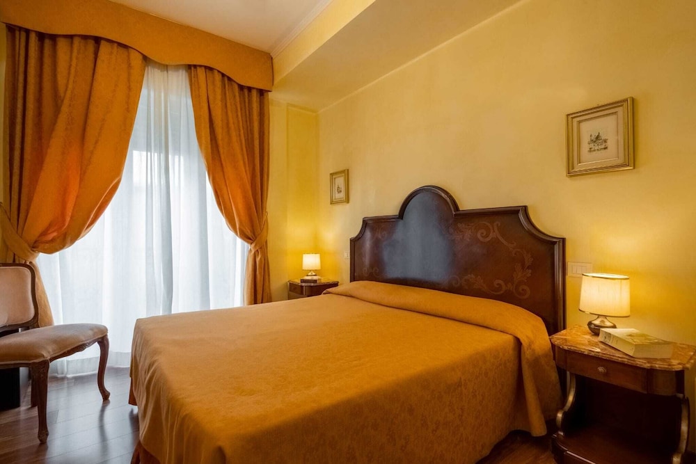 Rigel Hotel 9/73