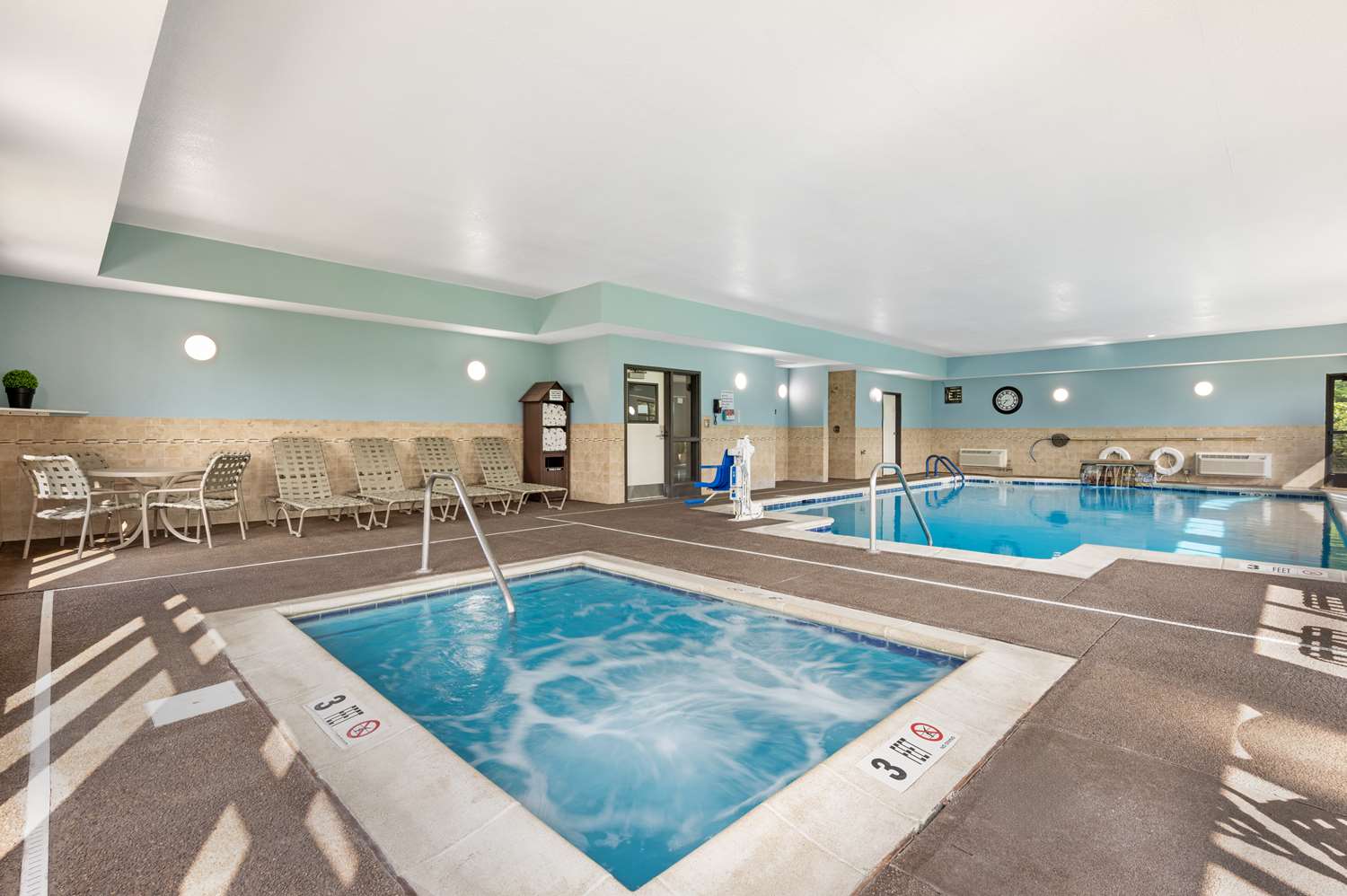swimming pool spa