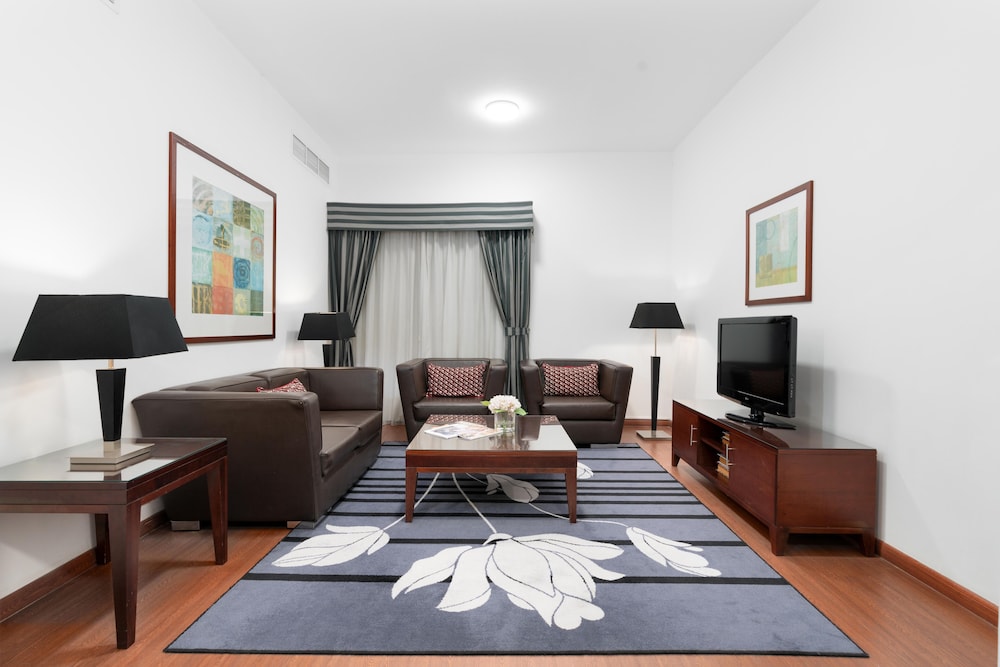 Golden Sands Hotel and Residences 64/71