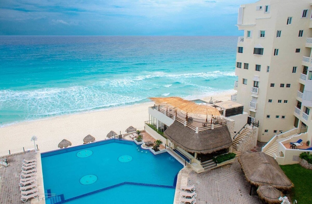 Bsea Cancun Plaza Hotel 65/69