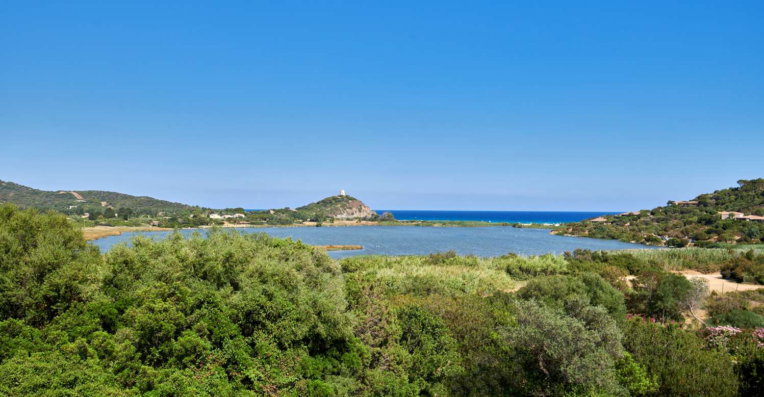 Conrad Chia Laguna Sardinia 32/44